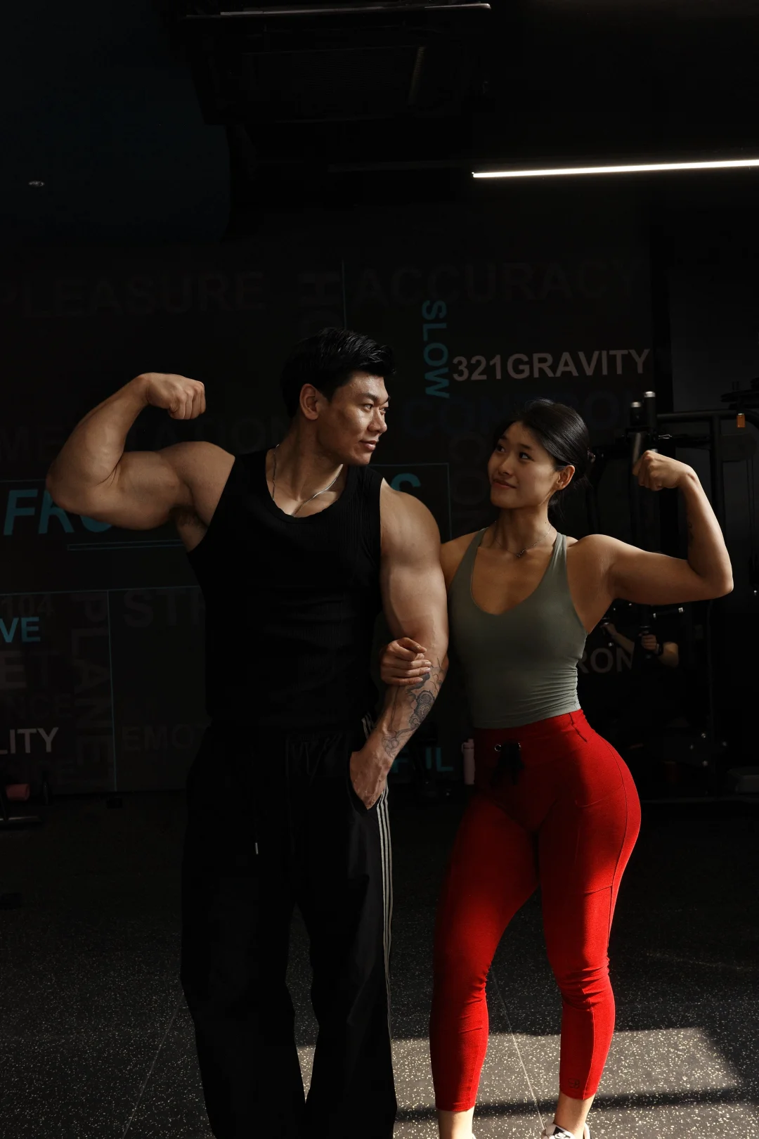 肌肉男和肌肉女的日常