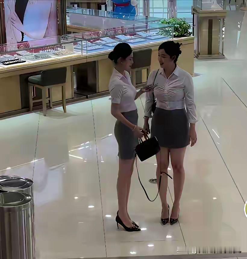 我敢打赌，男人都喜欢右边那样的！