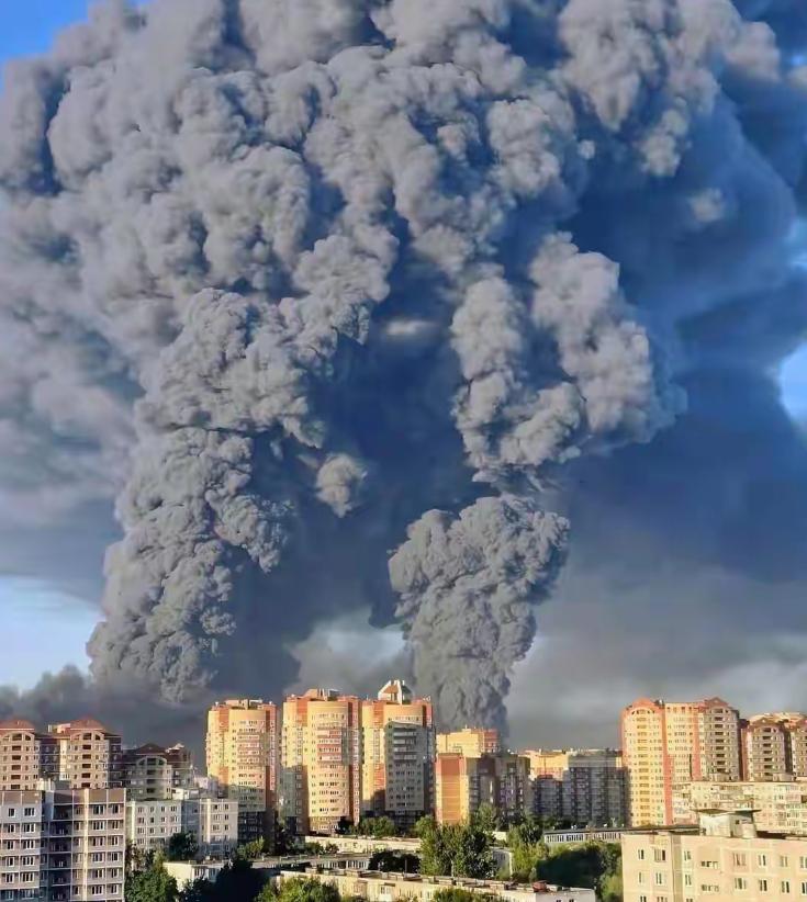 俄乌战争给全世界一个最残酷的真相：所有战前的速战速决，本质都是自欺欺人。开战前觉