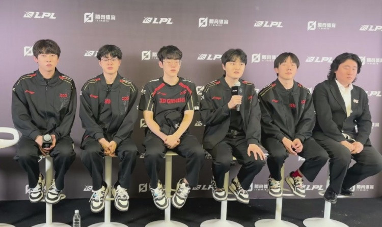 JDG赛后群访 Xun: BLG最近状态蛮好的 我们也回来了一些