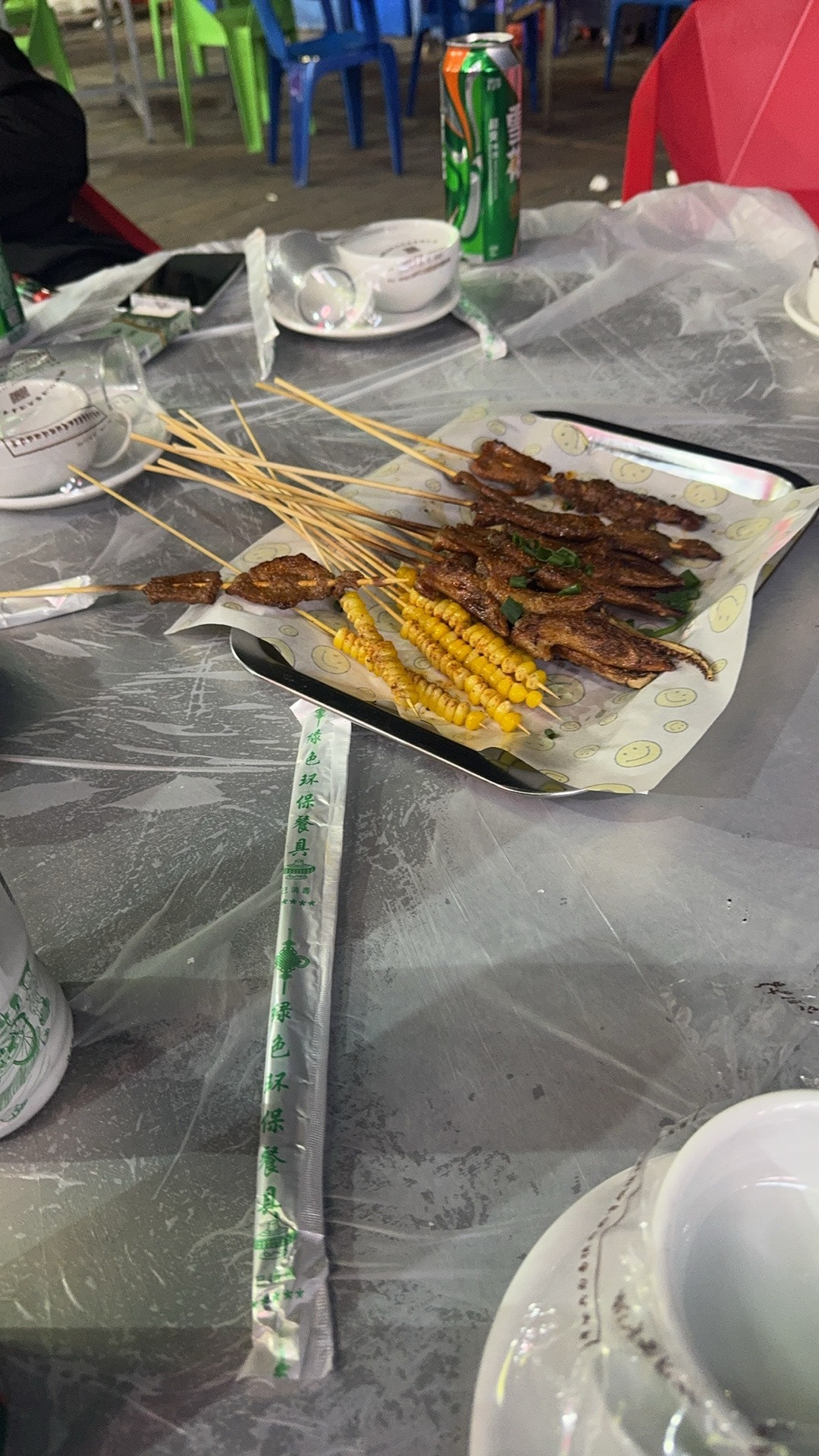 跑完6公里没多久就去吃了烧烤[捂脸哭]今天白跑​​​
