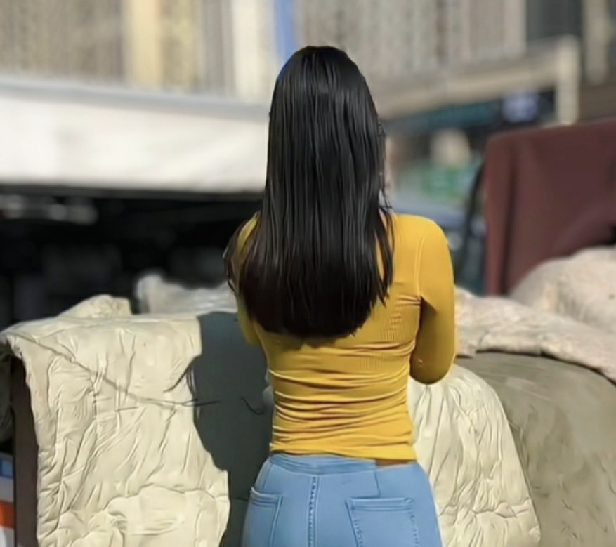 穿高跟鞋买菜，确实好看，但应该会很累吧