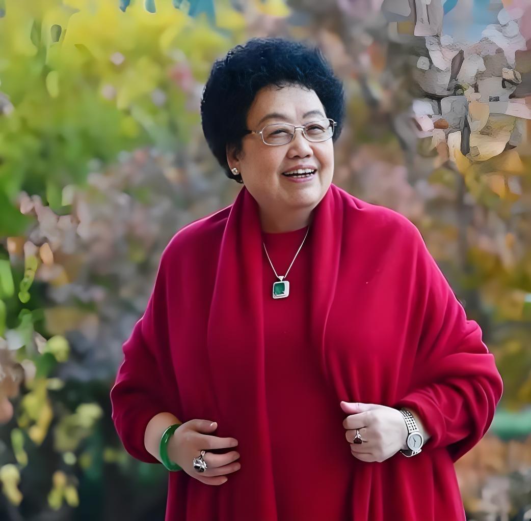 85岁陈丽华因病去世，告别仪式于49号举行，迟重瑞参加1987年春晚照片曝光，才