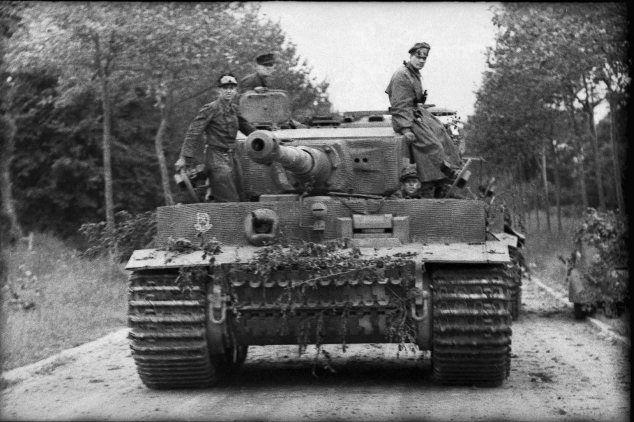 1944年，卡昂是二战期间德军装甲师集结规模最大的地区之一。当时，英军正与德军