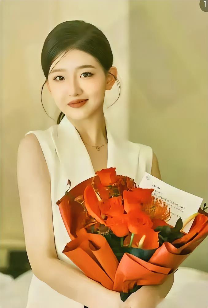 董明珠的“变脸”速度，比翻书还快！你品，你细品。前两年，董大姐公开处刑，话说