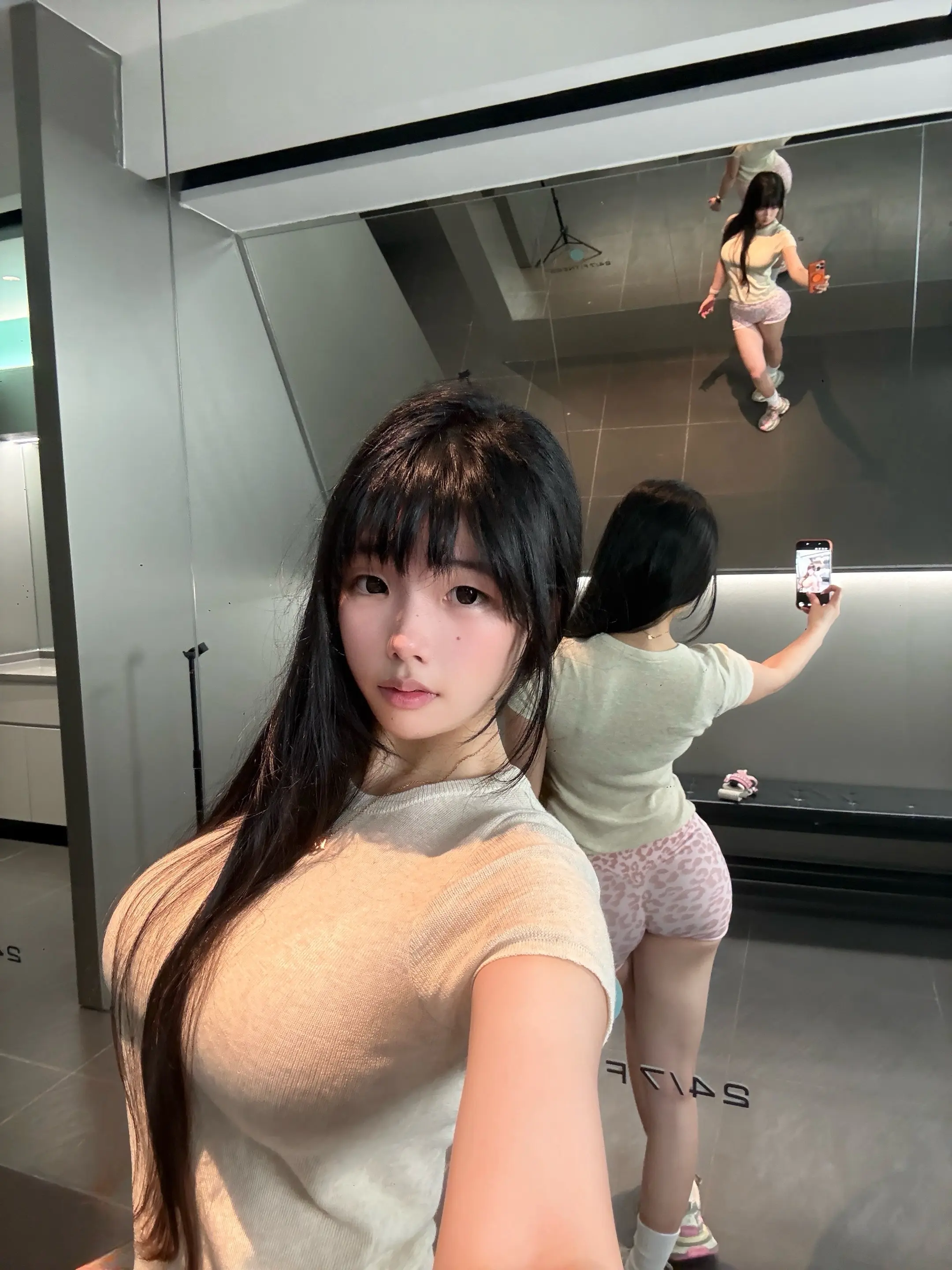 健身对镜拍