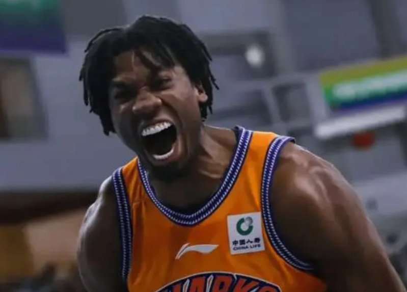 面对这个赛季如狼似虎的上海男篮，奉劝CBA各队，还是把这个赛季的CBA冠军，拱手