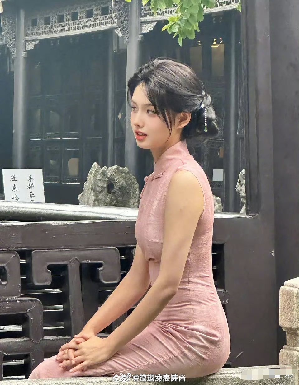 路人视角下的艾米，这颜值能火起来吗？​​​