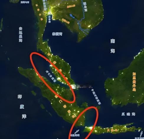 日本认为，他的海上运输线，可以绕开台海，走爪哇海。但是随着福建舰驻泊三亚，日本又