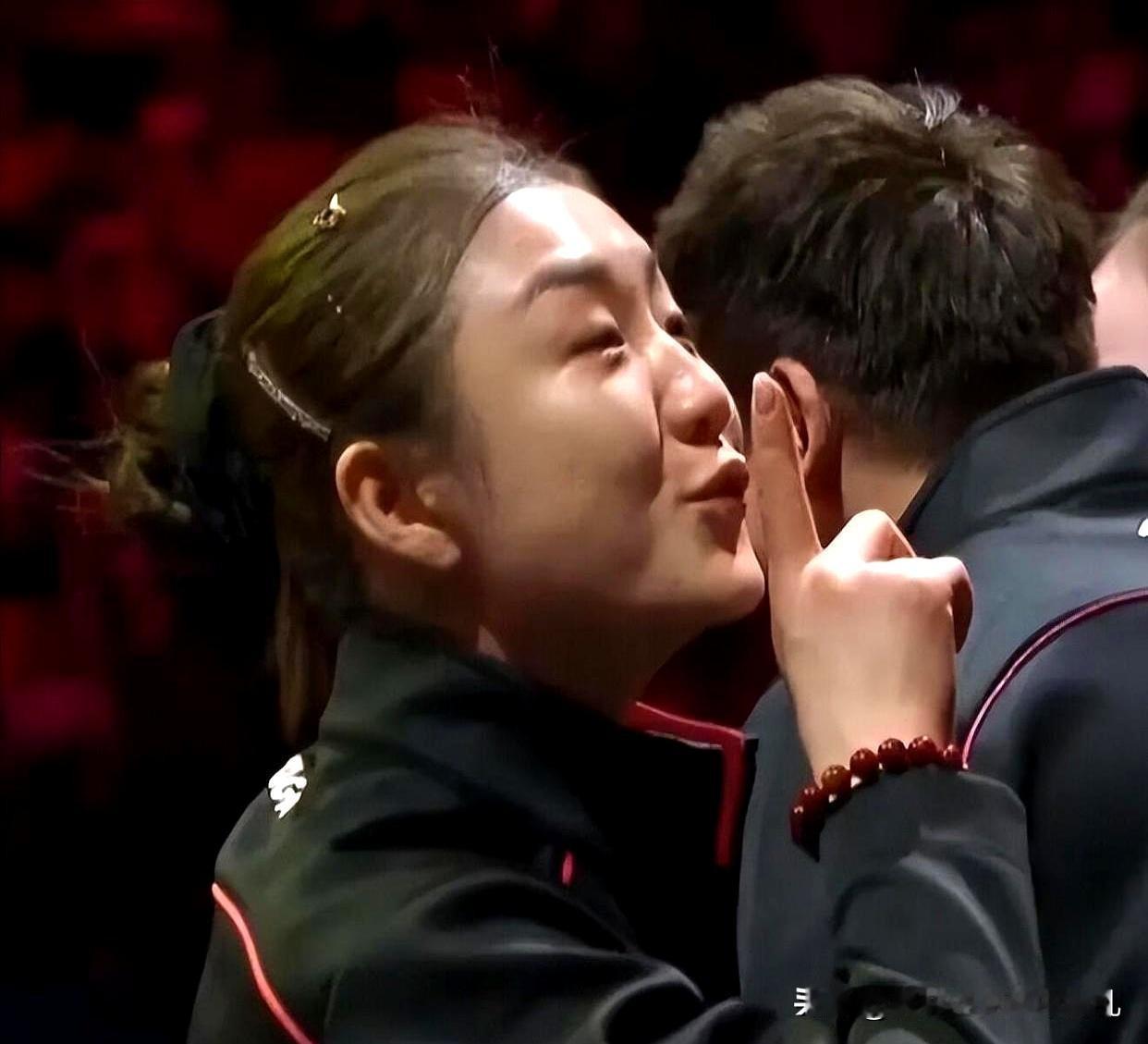 没有不可能的事，小球也能打出大世界！多哈乒乓冠军赛风起云涌，女子单打冠军