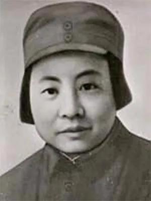1942年，女地下党员施奇染上了梅毒，没想到敌人又将一团棉花塞进她嘴里，猛地把她