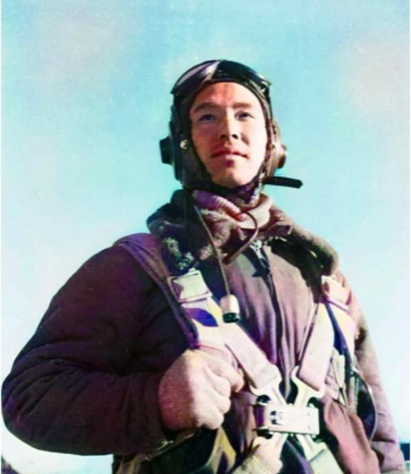 1978年7月，时任空军副司令员张积慧遭免职，并在人们视线中消失。1927年