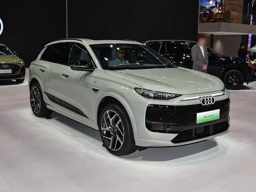 奥迪Q6Le-tron28万级中型豪华纯电SUV：PPE原生纯电架构，2995