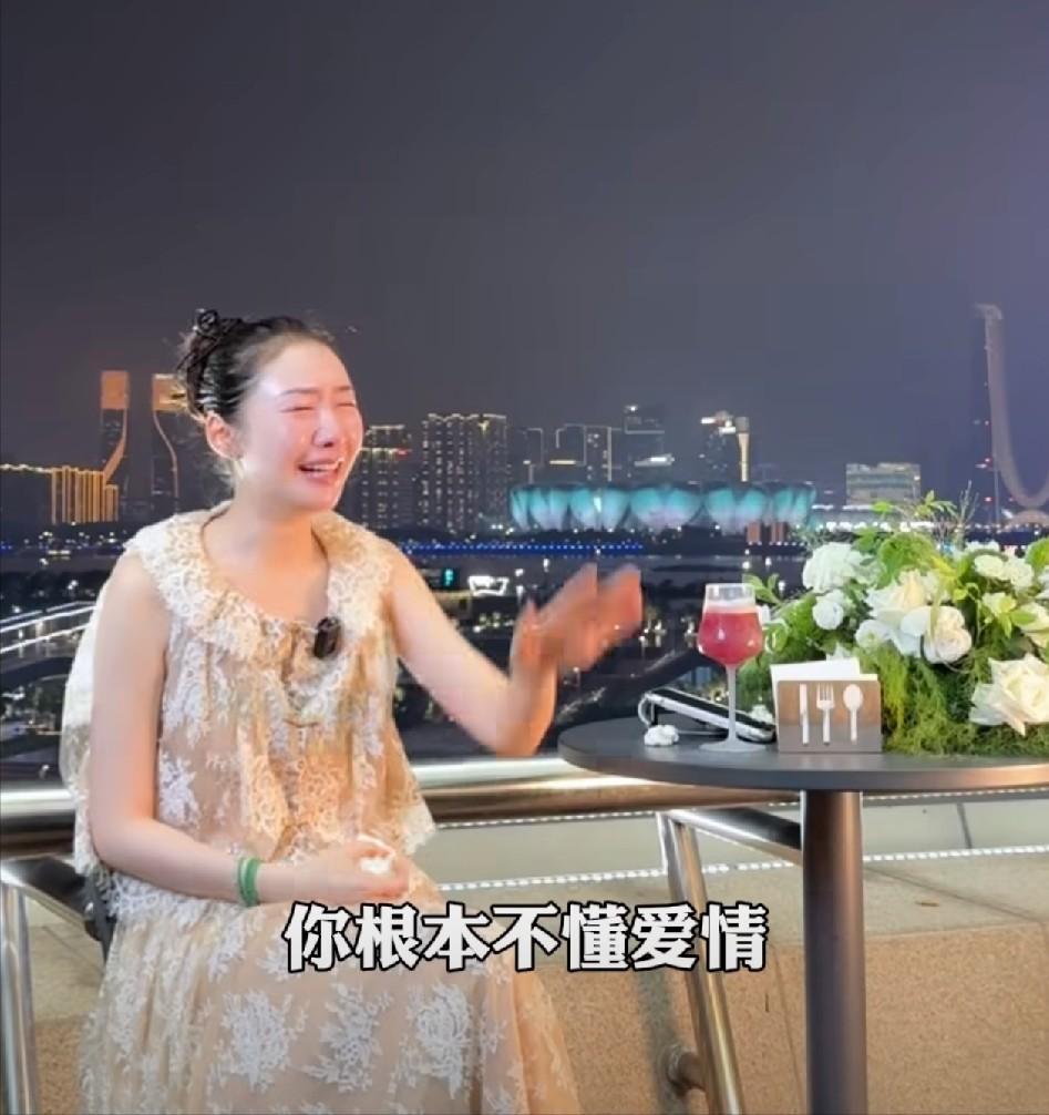 霍尊前女友，挥泪告别！6月25日，陈露艾特霍尊，发文：“8年感情+5年沉默=