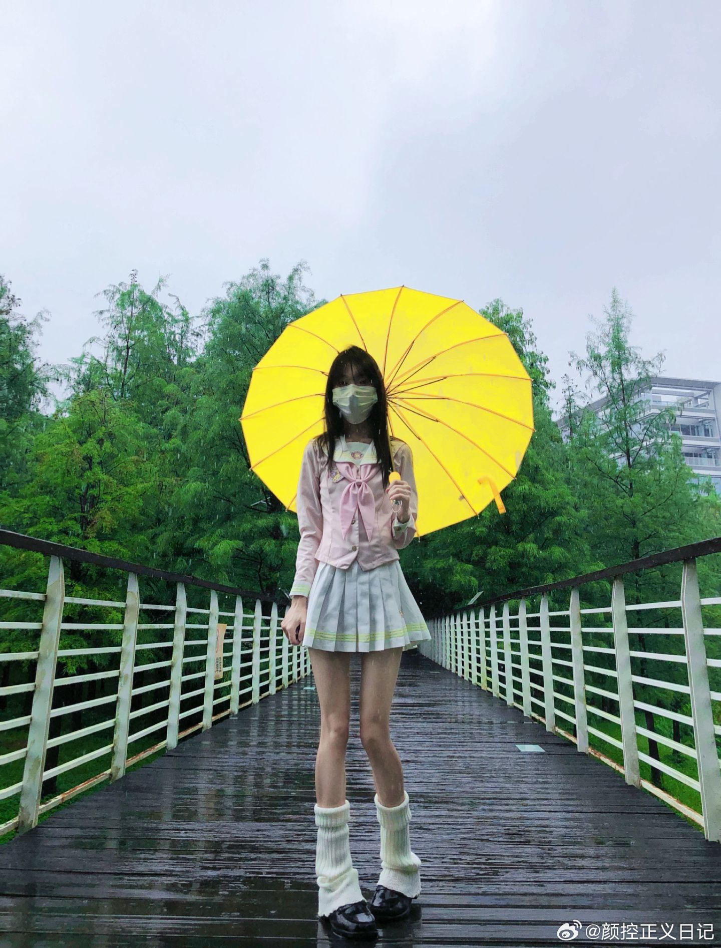 jk私影雨天穿jk的女孩美女绘梦长廊