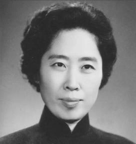 1979年，王光美迈出监狱大门，迎接自由的那一刻，她万万没想到，第一个来探望的人