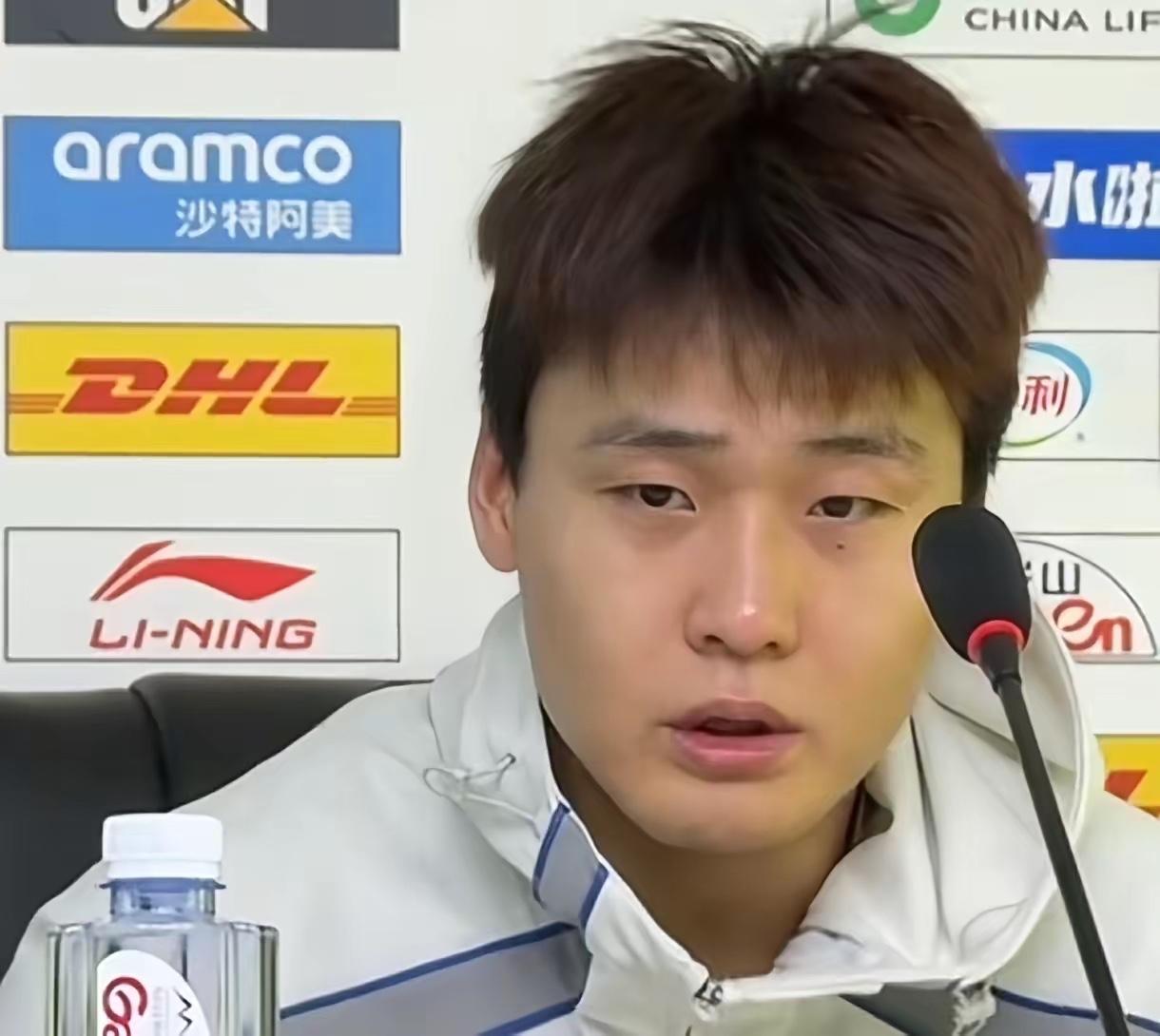 京粤大战31分的分差不算啥，赵睿这波操作才真让人破防！北京赢球本该是狂欢时刻