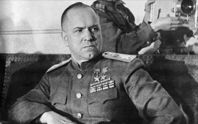 1941年，斯大林和朱可夫发生了激烈争吵，就在两人争得不可开交时，斯大林的侍卫长