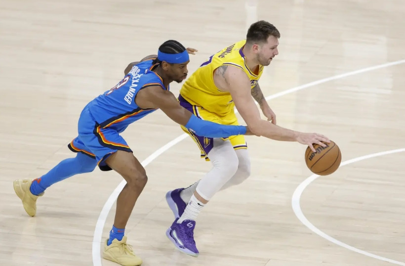 随着马刺2连败，雷霆两连胜，约基奇意外受伤，西部前6排名很可能发生巨大变化：