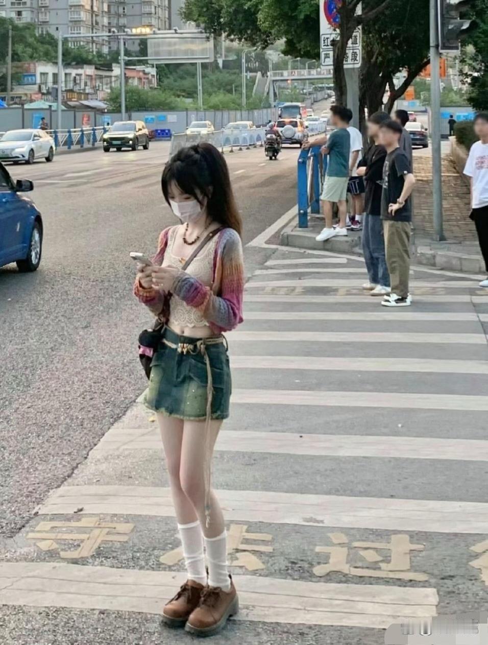 什么样的条件才能追到这样的女生啊？
