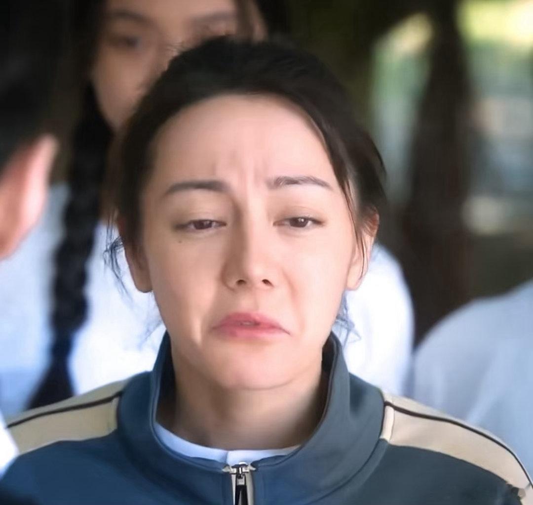 周星驰热巴还原钰珑走路名场面天呐！看《功夫女足》路演花絮，热巴和星爷一起还原钰