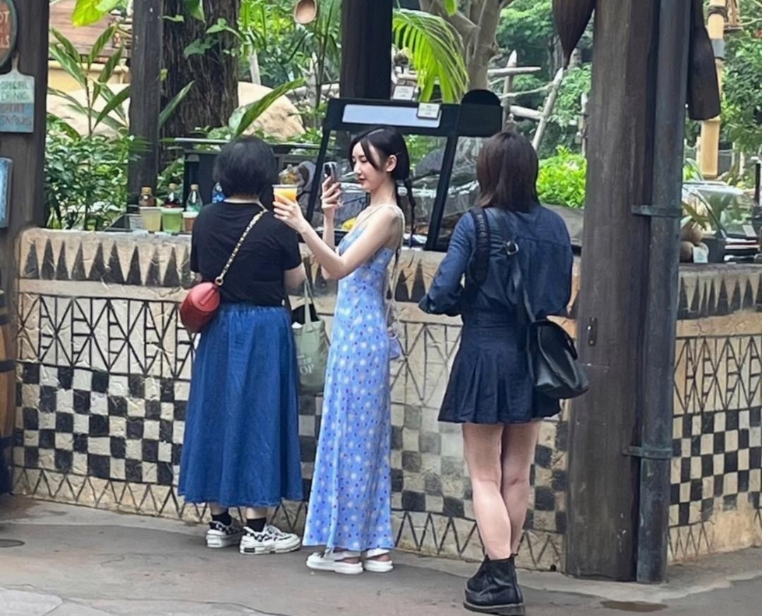 这是毛晓彤吗？太有少女感了吧！
