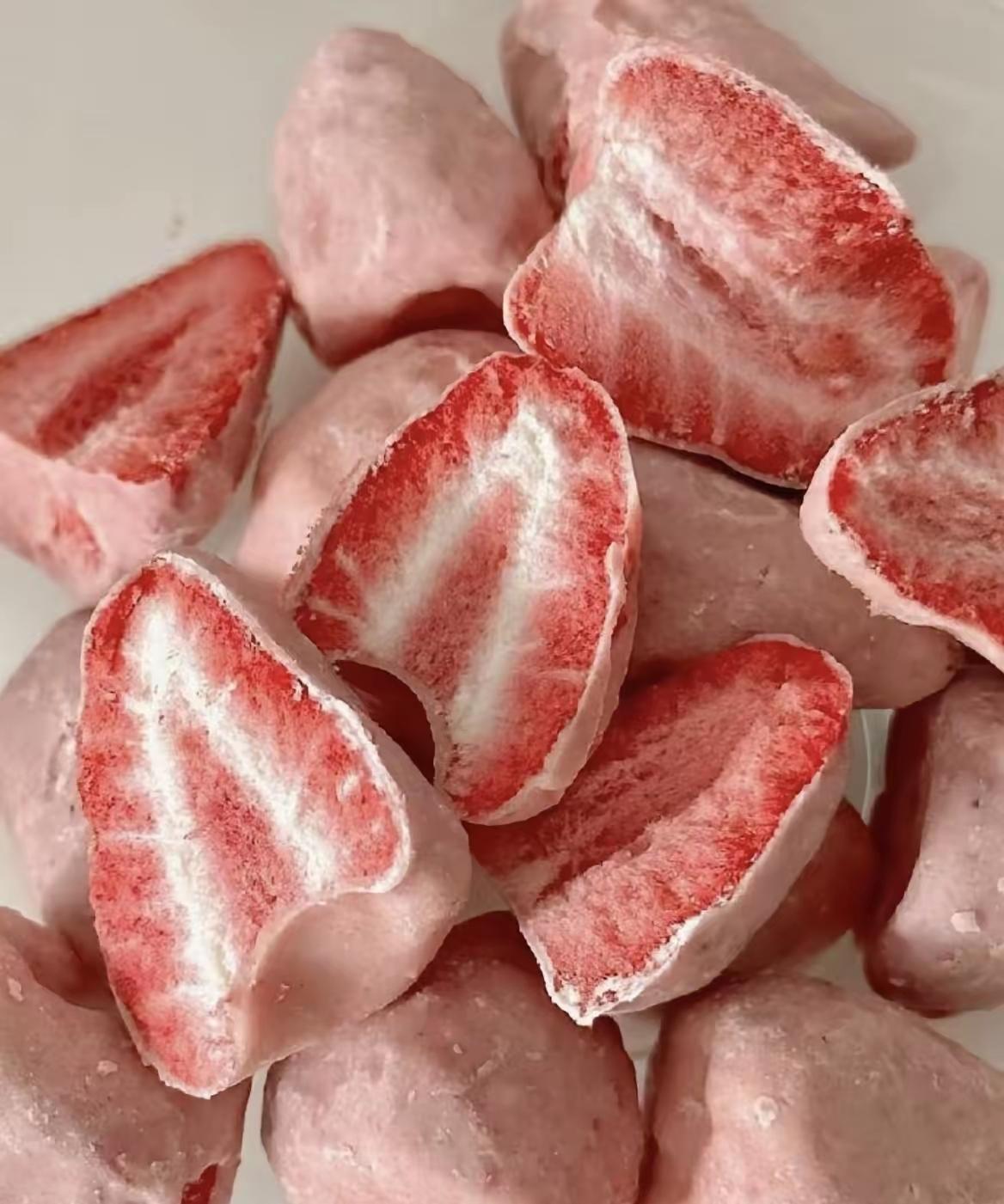 现在有的男孩子和女朋友吵分手，如果女朋友不愿意分手黏着自己怎么办？听我的哥们儿