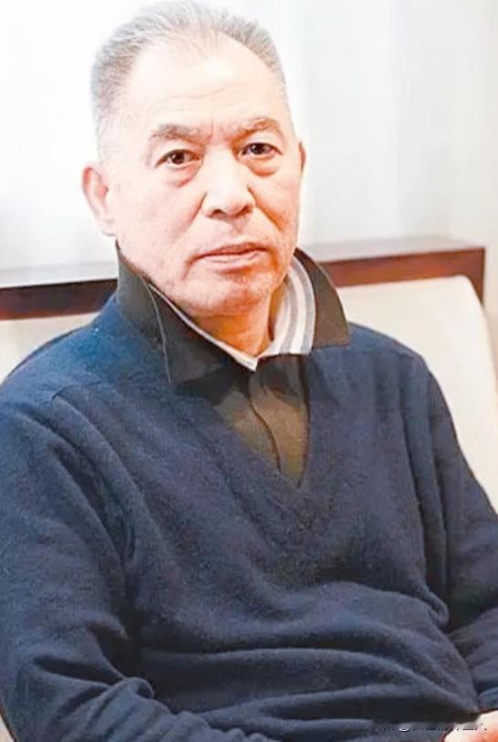 梁晓声：“父亲先离开，和母亲先离开是不一样的。”父亲走了，只是没有了顶梁柱；可是