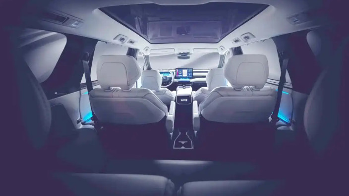 丰田汉兰达纯电版确认！大六座内饰曝光，物理按键成最大亮点