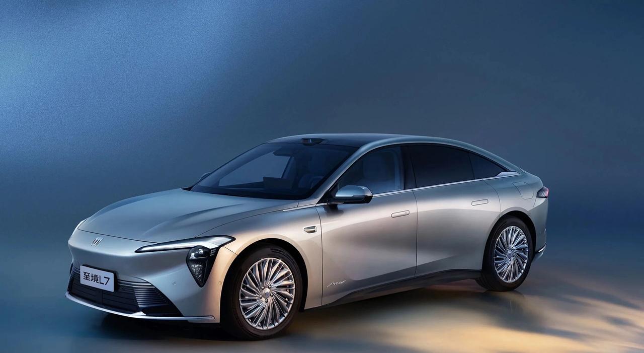 20万级卷王诞生！别克至境L7满配出击，1420km续航+激光雷达，同级无对手？