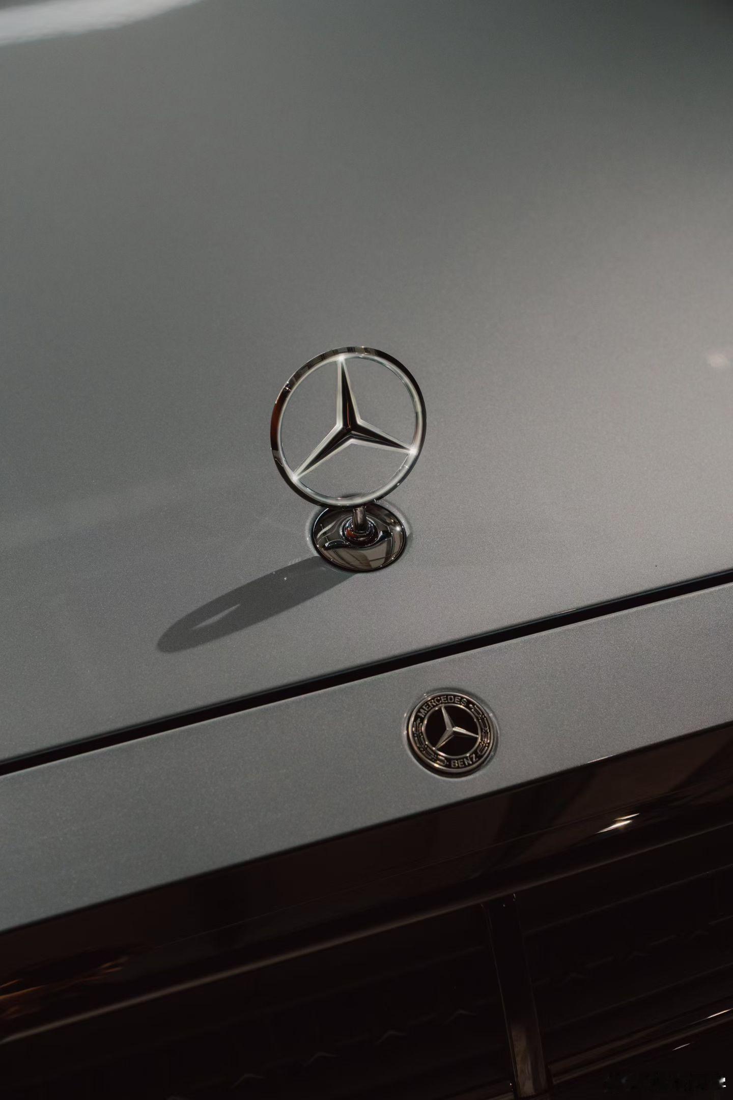 奔驰S级奔驰S中期改款奔驰S全新发布，首次发光的立标，壁纸美图系列。