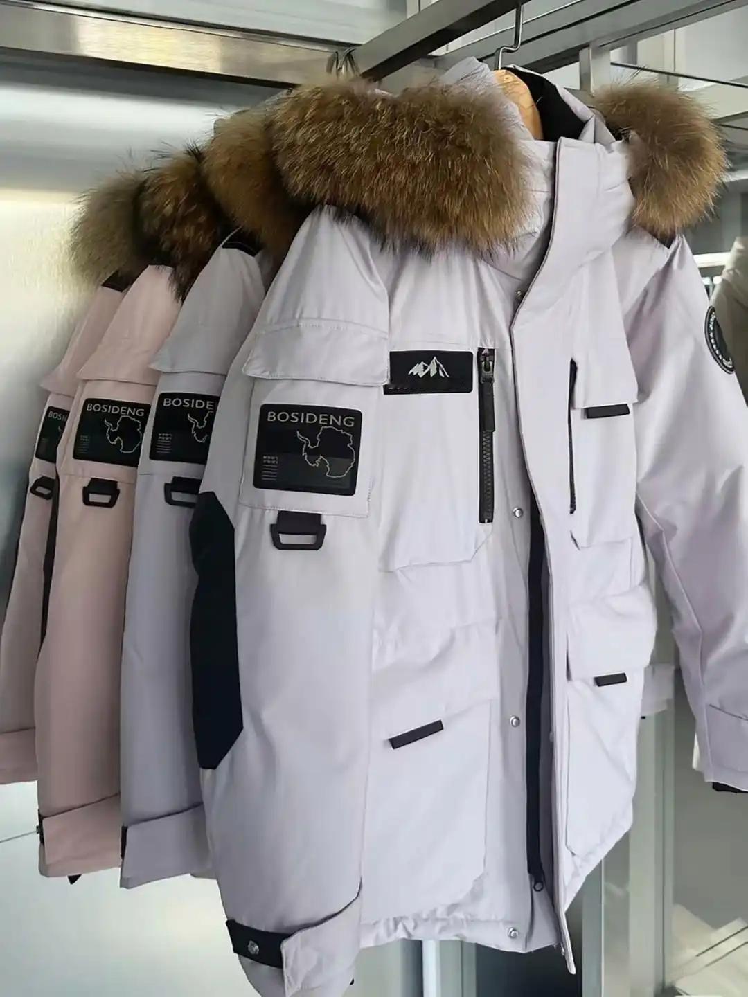 真是贫贱夫妻百事哀！我家楼下邻居她老公一个月工资只有5500块钱，她全职不上班，