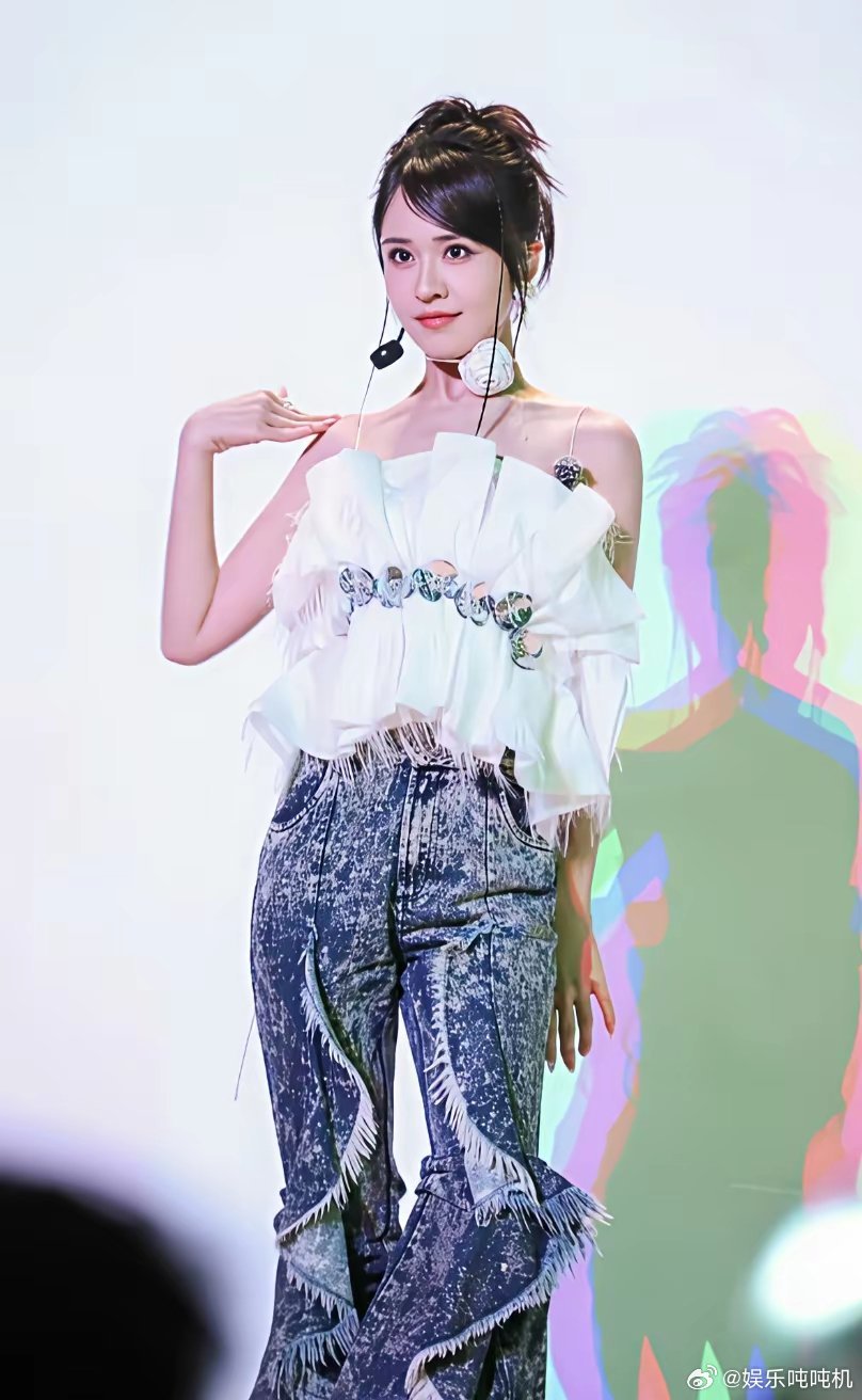 房琪被《浪姐6》淘汰了！​不是因为才艺不过关，也不是因为塌房了，而是因为对于芒果