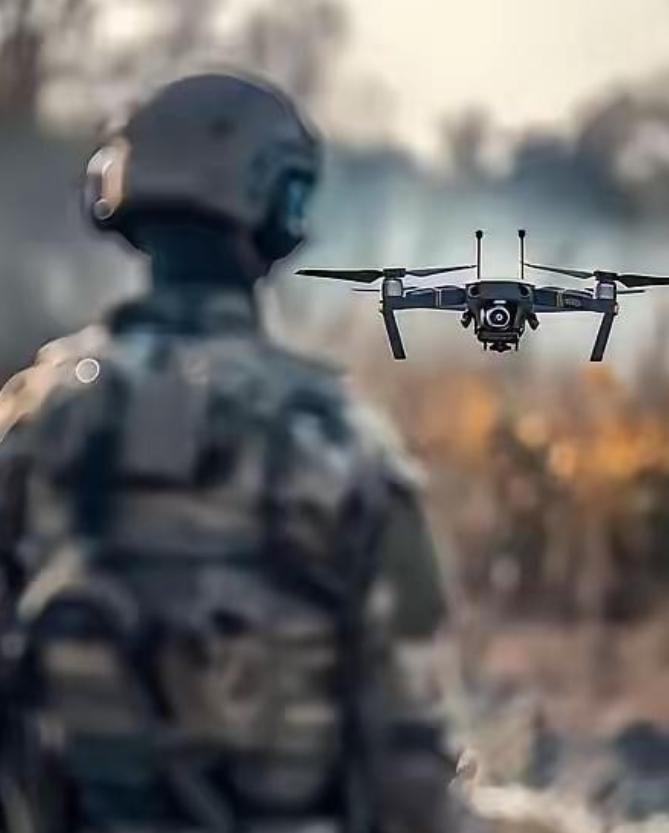 谁能想到，俄乌战场的炮火，竟炸出了全球顶尖的乌克兰无人机产业！如今乌克兰的无