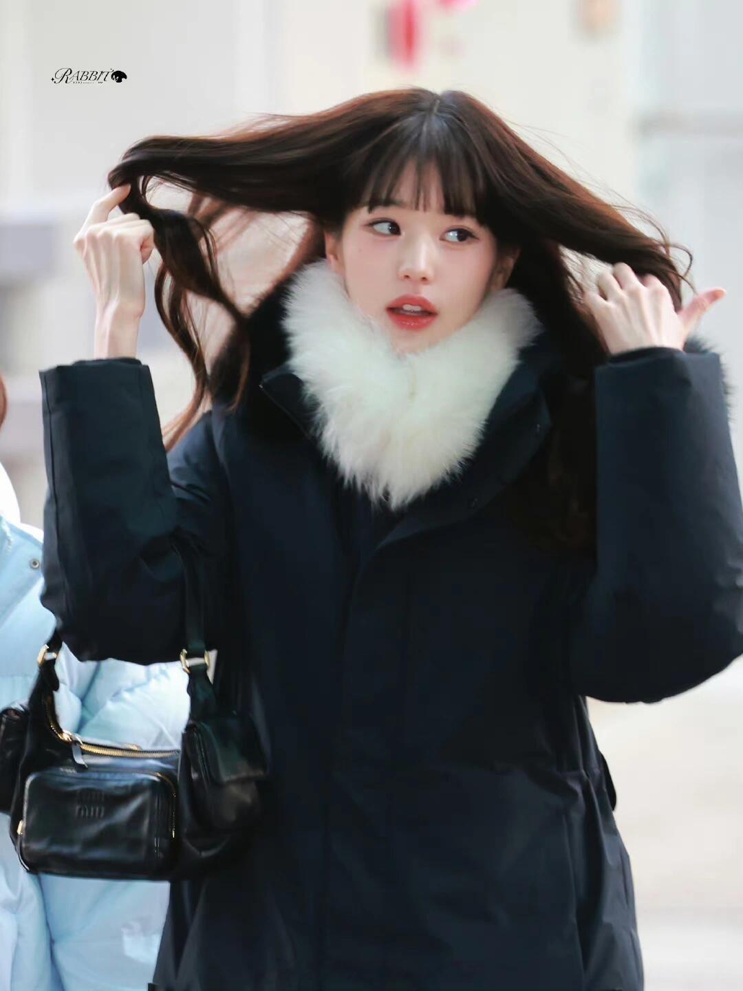 回顾20231218张元英机场饭拍图又保暖又好看~