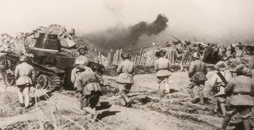 1948年粟裕拒绝渡江，毛主席思索良久后，有了换帅的想法，陈毅连忙表示：换谁？谁