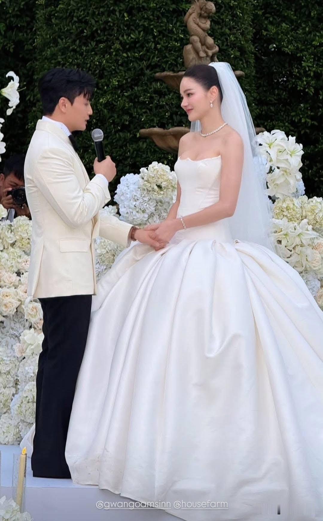 Gwang与Hiso男友今日大婚。。恭喜啦！🎉🎉另，今天的是第二场，曼谷