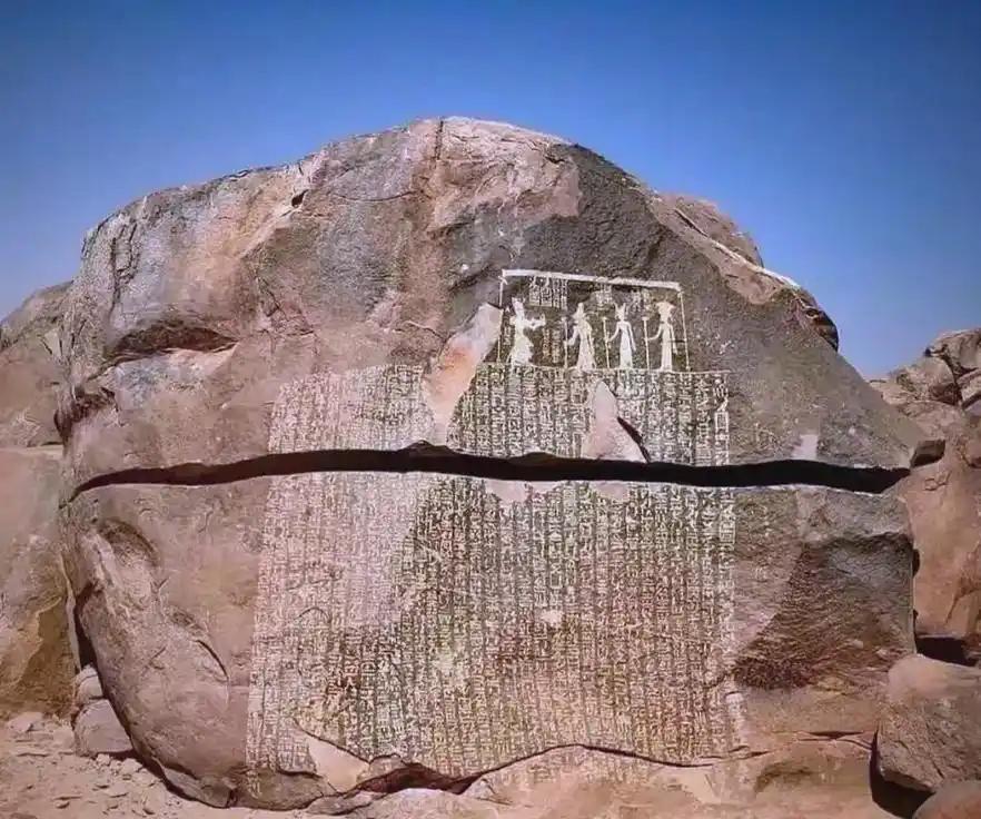 先把那颗导火索说清楚。洛阳令叫种兢。有一天他坐车出行，班固家的奴仆喝醉了