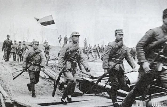1938年，台儿庄战役取得大捷，德国顾问团团长法肯豪瑟找到李宗仁，愤怒地说：“我
