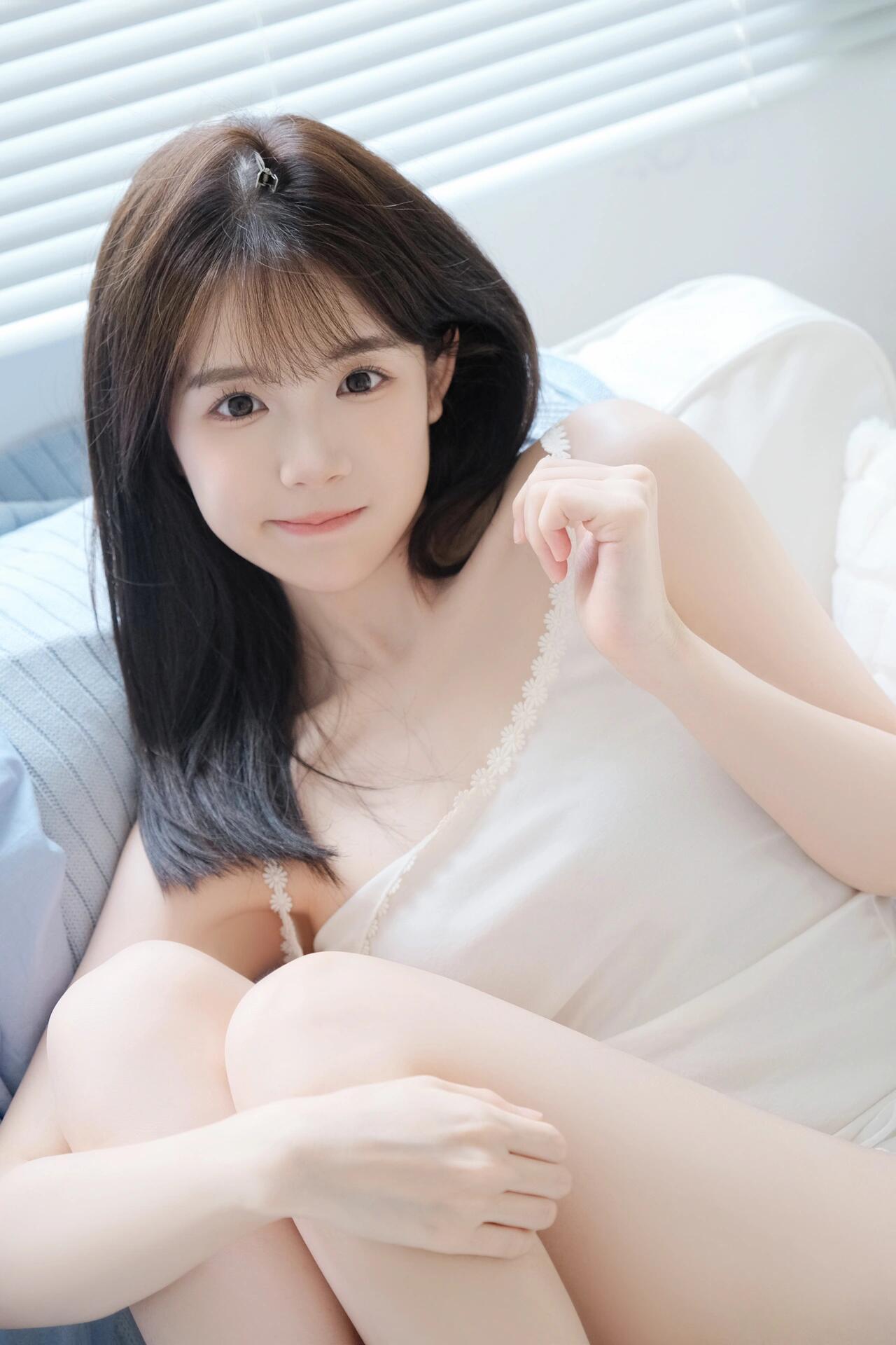 清纯感学姐私房写真（9.7分）