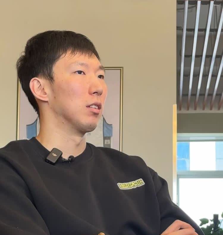 周琦做梦都没想到，这次亚洲杯中国男篮能杀进决赛，估计他心里后悔死了！周琦作为