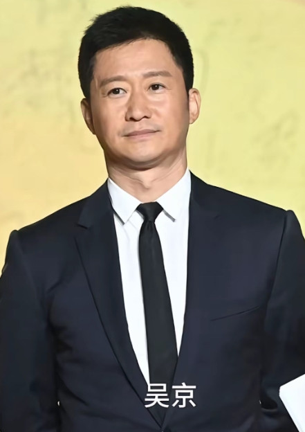 吴京这次真给架得够呛。那尔那茜的升学路，把政策空子钻了个彻底。北京海淀顶