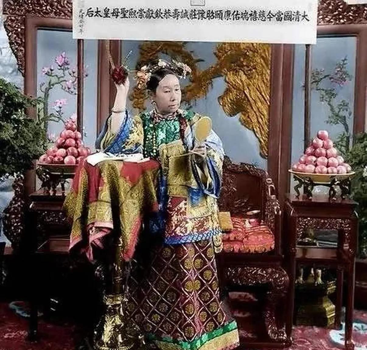 清朝在甲午战争以前已经经历了四十年的洋务运动，而在李鸿章的力主下建立了当时号称“