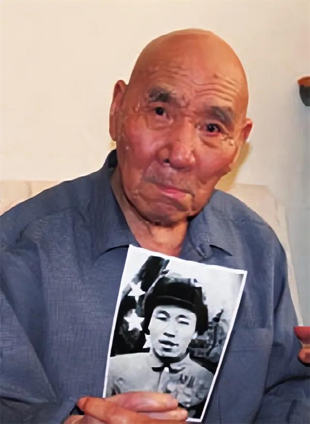 1953年，毛主席瞅着“打坦克英雄”苏吊蛋的名字，乐了，最后建议：你这名儿，我给