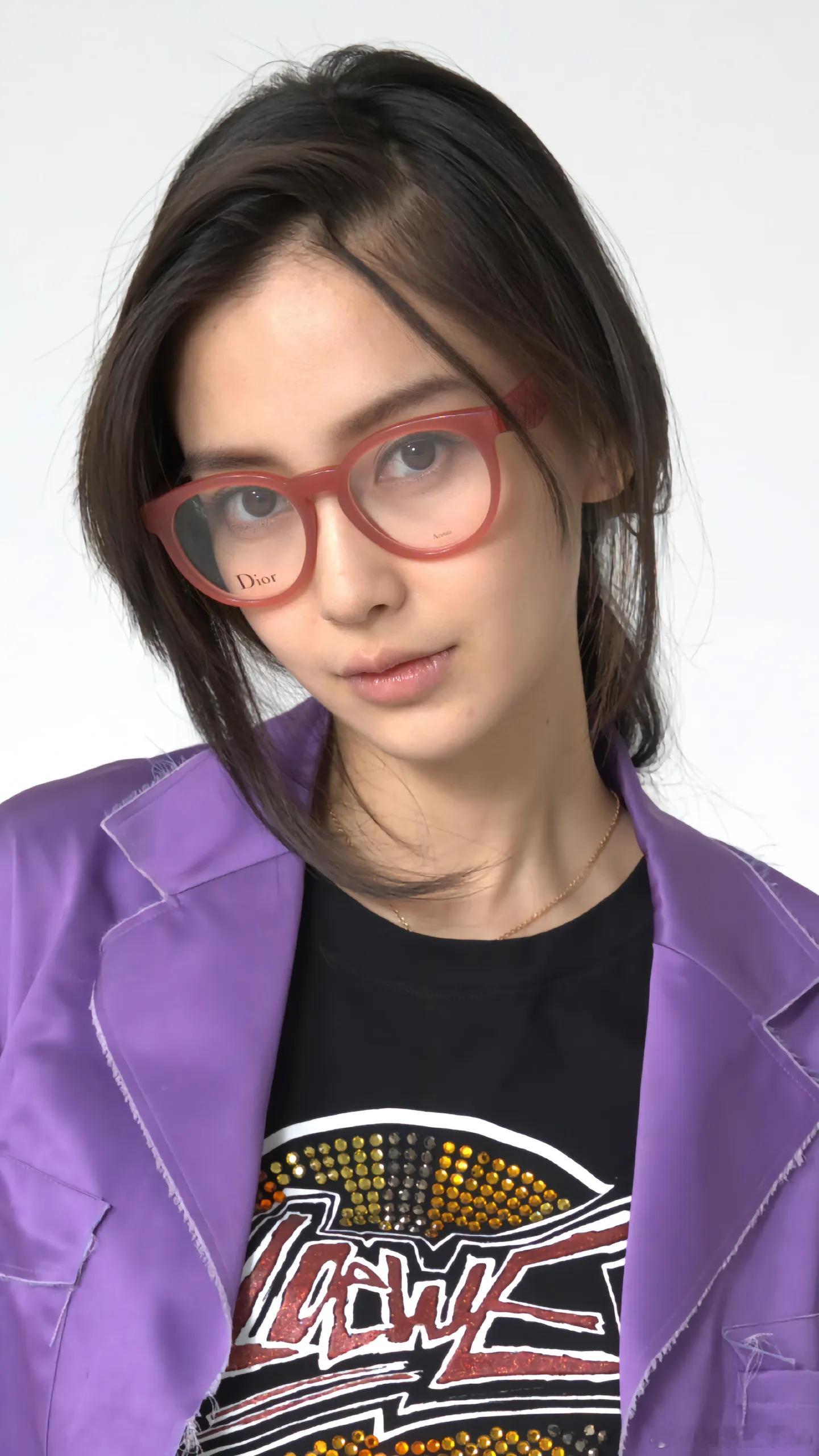存一波家姐早年的定妆秀，就这样生图直出用脸秒人杨颖｜Angelababy