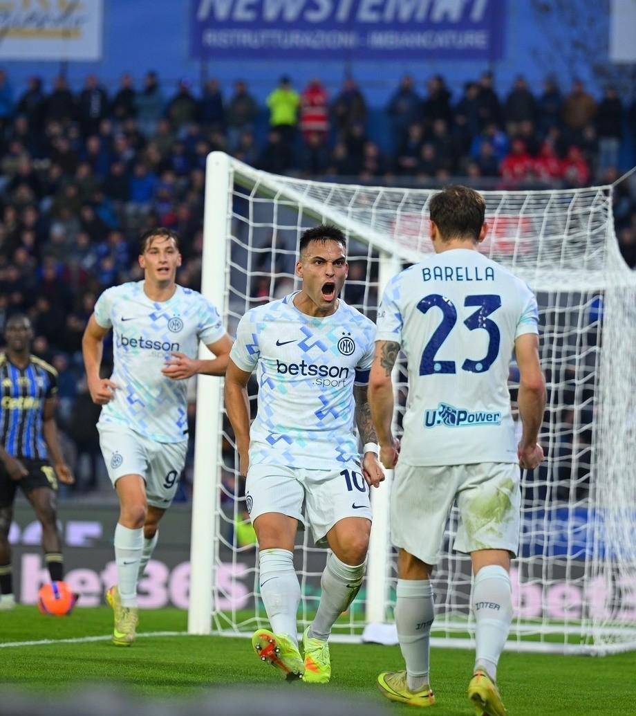 都灵体育报猛夸国际米兰，你敢信？该媒体表示在德比和欧冠两连败之后国际米兰止颓回升