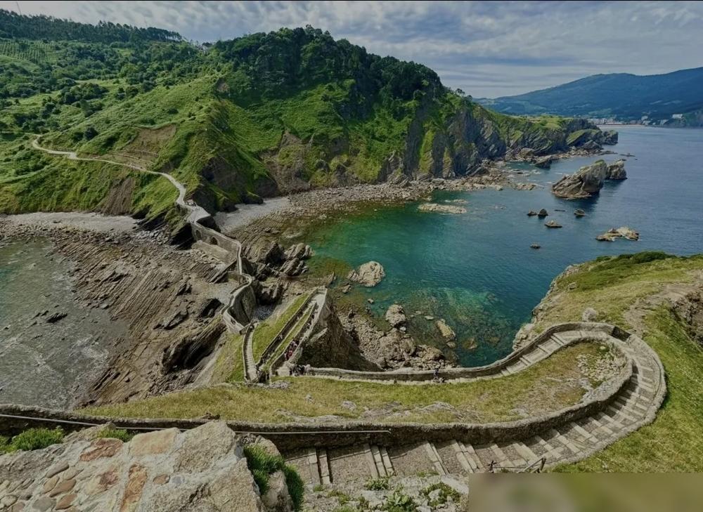 拿完大合同就玩崩的欧洲杯MVP，今天要跟躺平的对手死磕抢世界杯！去年欧洲杯决