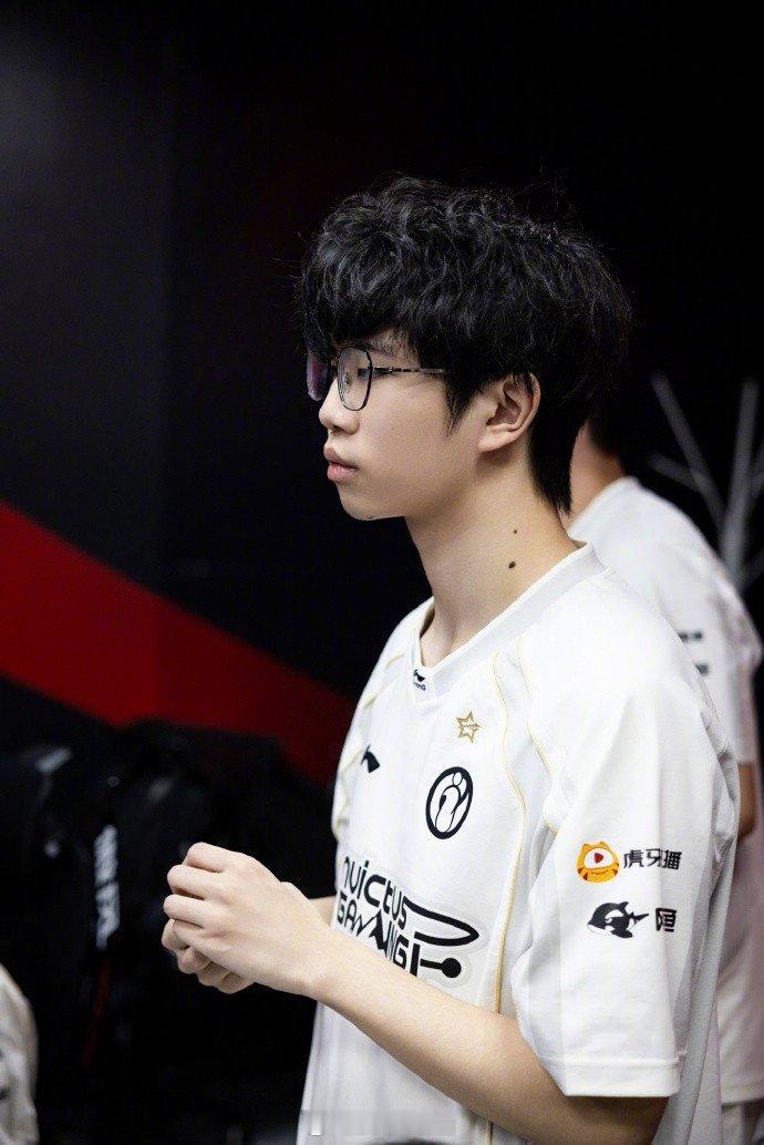 IG发布第一赛段组内赛总结：屡屡受挫也不能失去拼搏的勇气iG虽然不如预期表现的好