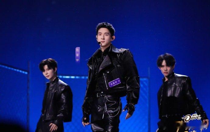 歌手2026第一期淘汰选手已确认声鸣远扬虽然没能晋级，但全程展现了专业素养，音准