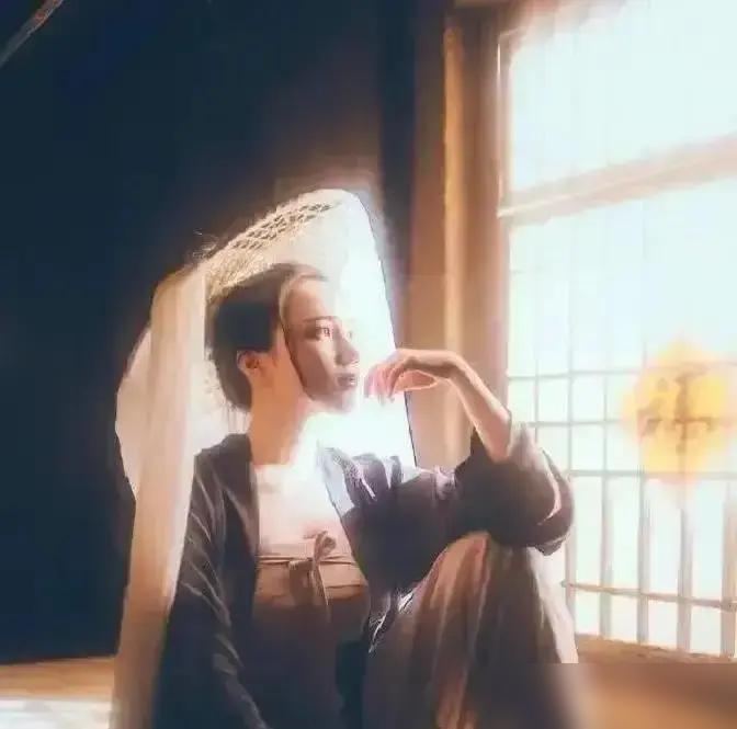 日本人拍片，拍完就想一把火烧了15万平的宋城。凌晨三点，敦煌干部踹开片场门，把火